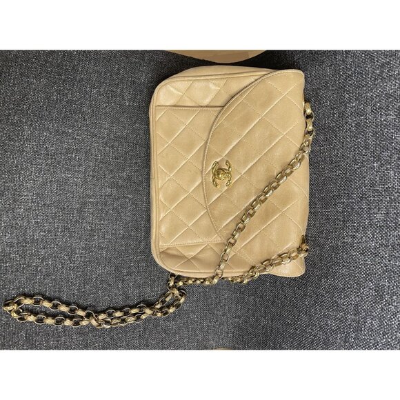 Chanel Vintage Small Bijoux Curve Flap - Picture 3 of 15
